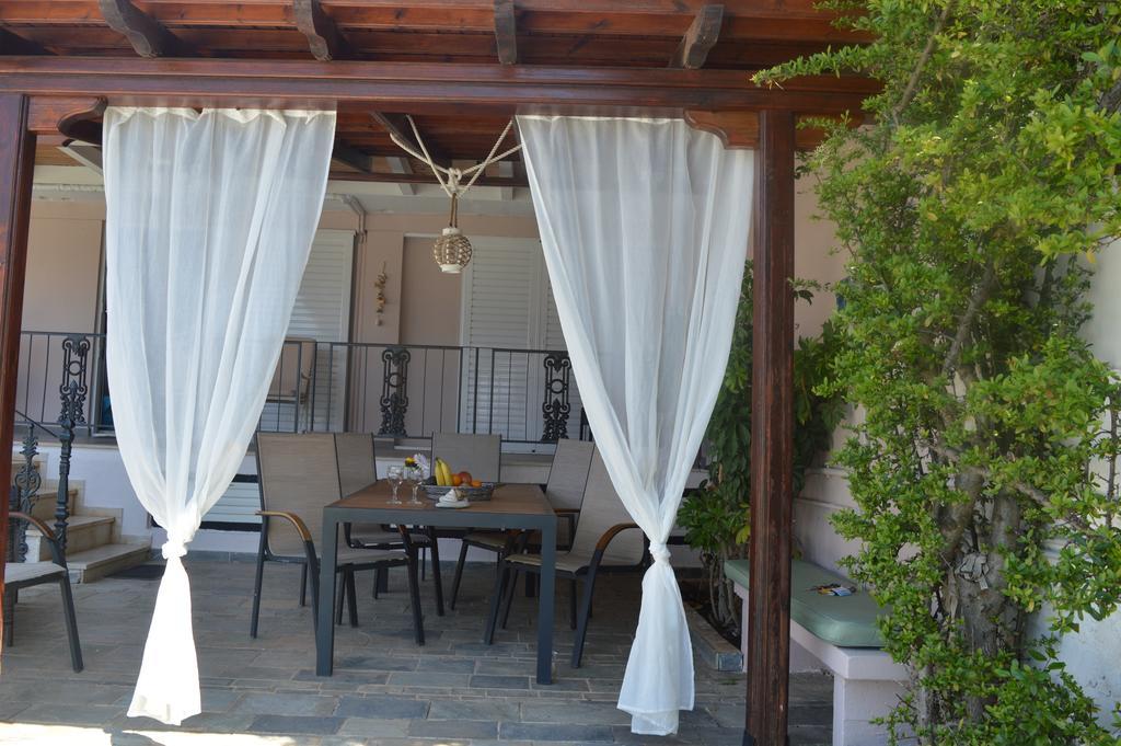 Villa Suites Lagonisi Luxury Bagian luar foto